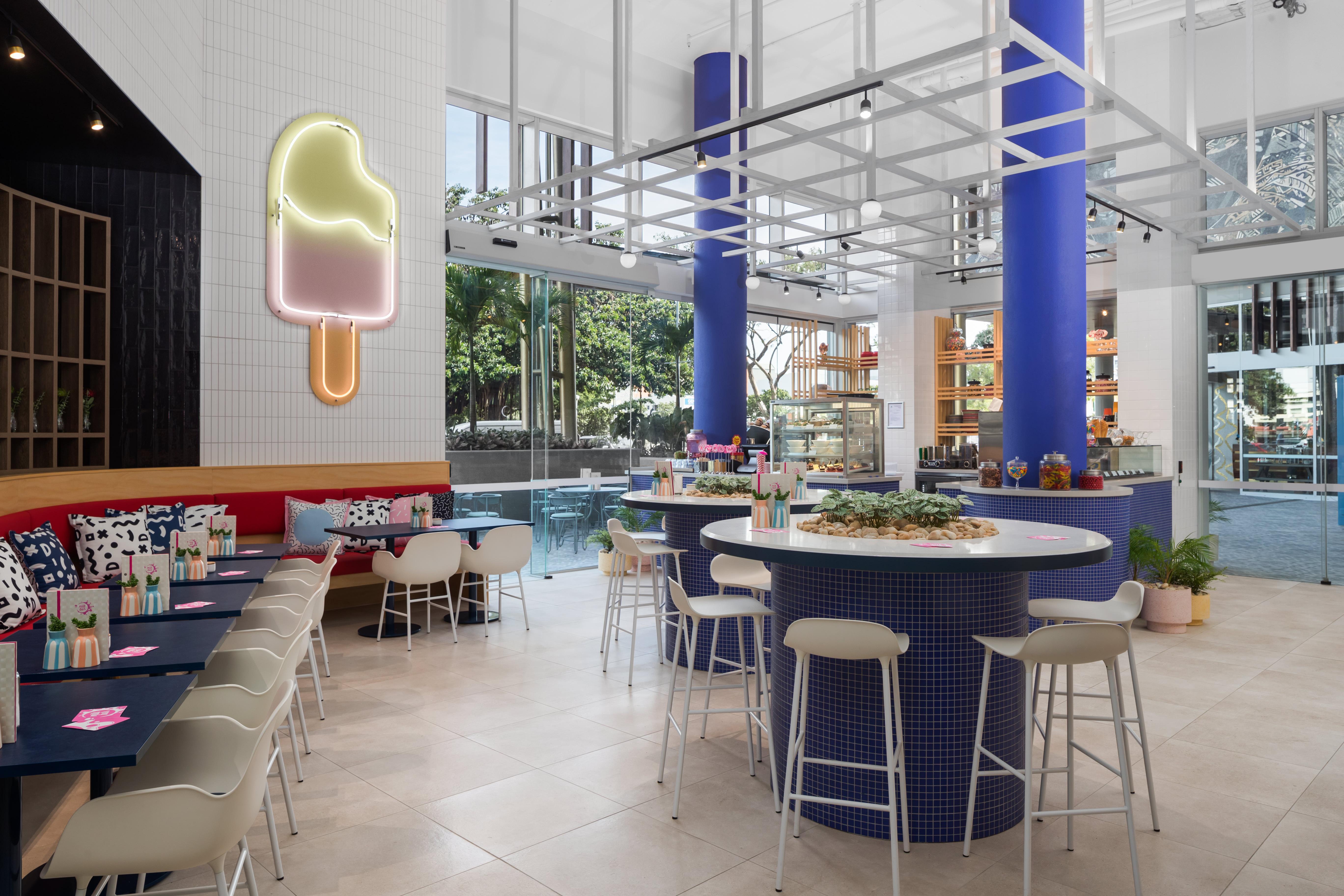 Crystalbrook Bailey Hotel Cairns Exterior foto The interior of the restaurant